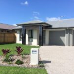 1/44 Superior Boulevard, ANDERGROVE, QLD 4740 AUS