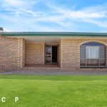 11 Gardenia Court, BEACONSFIELD, QLD 4740 AUS