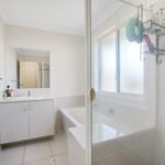 28 Warilla View, BLACKS BEACH, QLD 4740 AUS