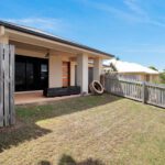 1&2/4 Hyams Way, BLACKS BEACH, QLD 4740 AUS