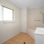 2 Denise Court, BEACONSFIELD, QLD 4740 AUS