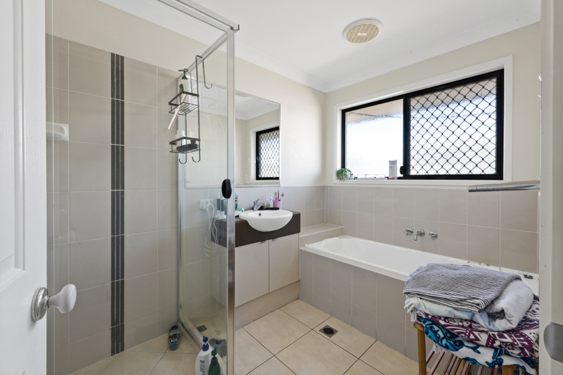 86 Schooner Avenue, BUCASIA, QLD 4750 AUS