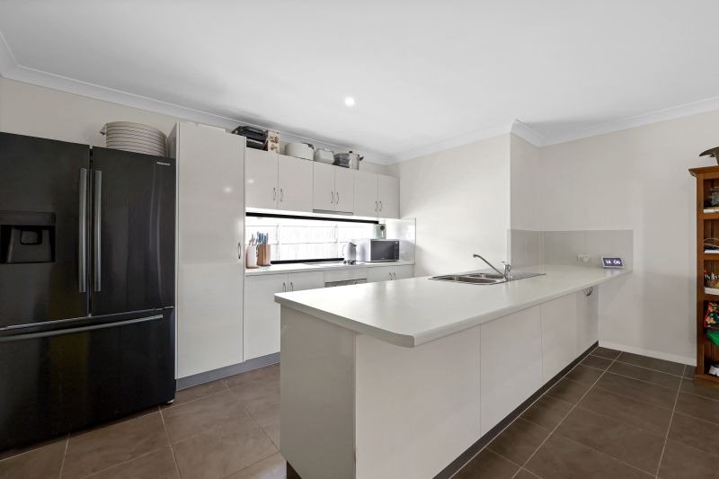 3 Anderson Court, RURAL VIEW, QLD 4740 AUS