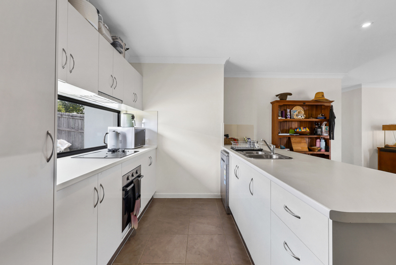 3 Anderson Court, RURAL VIEW, QLD 4740 AUS