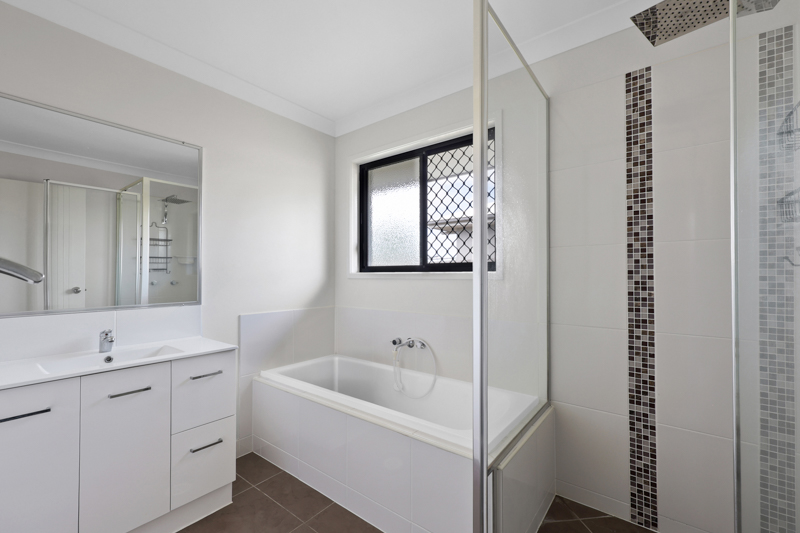 3 Anderson Court, RURAL VIEW, QLD 4740 AUS