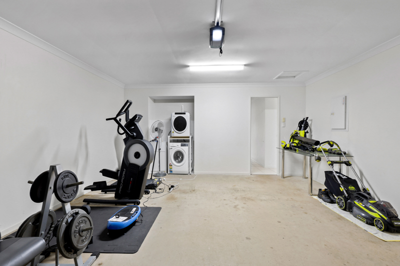 8 Warilla View, BLACKS BEACH, QLD 4740 AUS