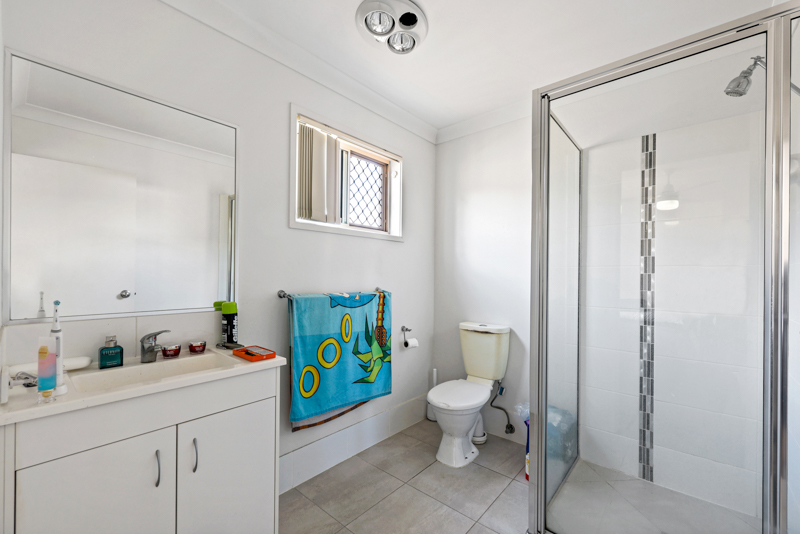 8 Warilla View, BLACKS BEACH, QLD 4740 AUS