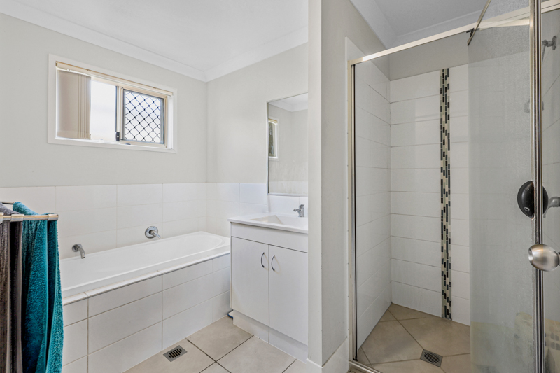 8 Warilla View, BLACKS BEACH, QLD 4740 AUS