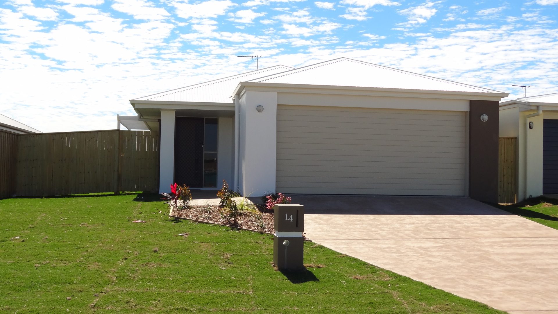 14 Esperance Avenue, BLACKS BEACH, QLD 4740 AUS