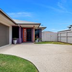 18 Salisbury Place, OORALEA, QLD 4740 AUS